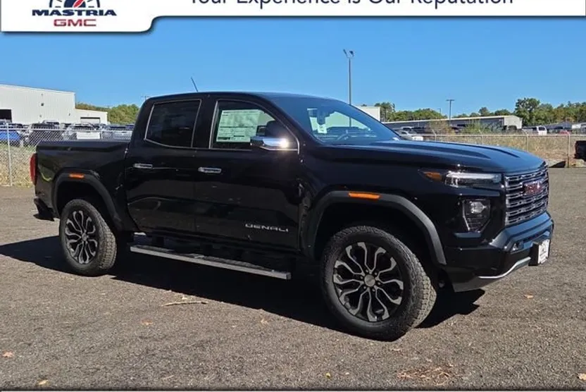 2026 Gmc Canyon Denali photo 1