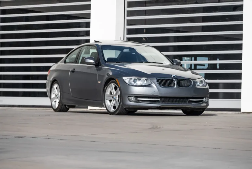 2011 Bmw 328i 3-series photo 1