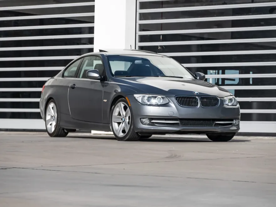 2011 Bmw 328i 3-series photo 1