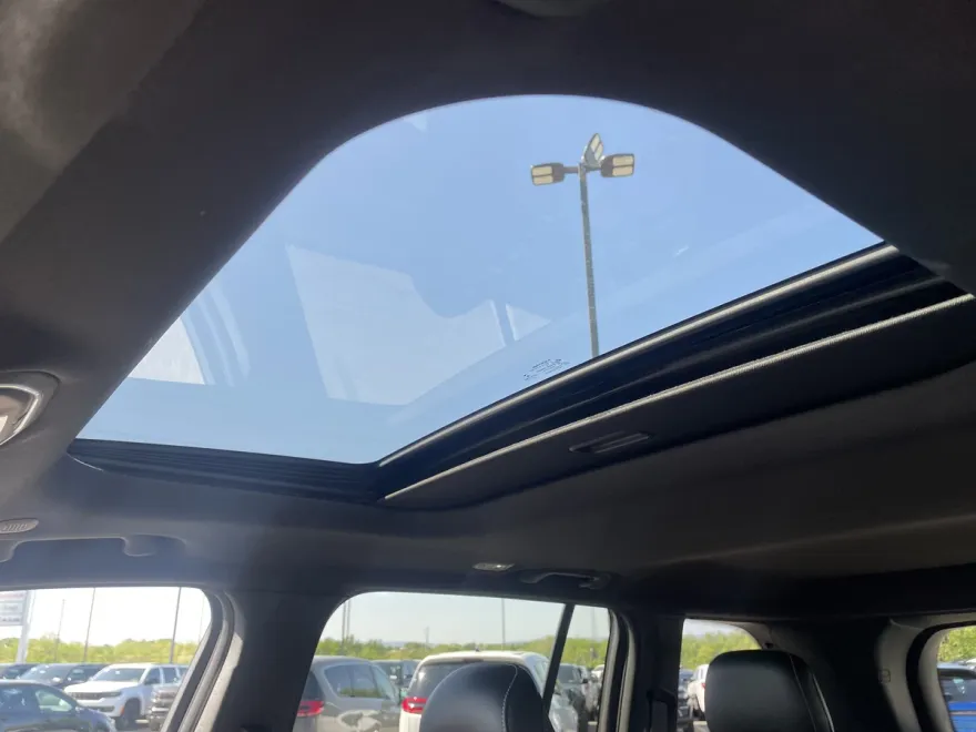 2022 Jeep Grand Cherokee Altitude photo 1