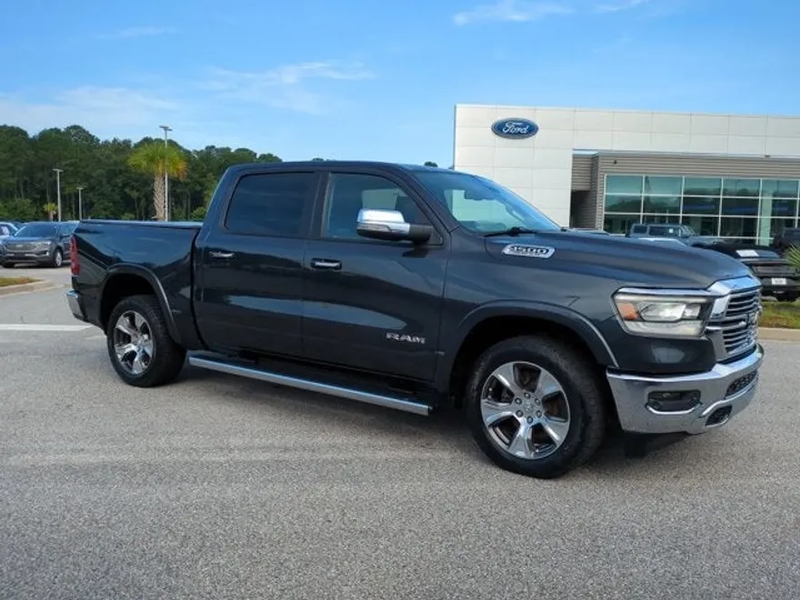 2019 Ram 1500 Laramie photo 1