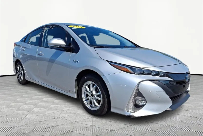2021 Toyota Prius Prime XLE photo 2