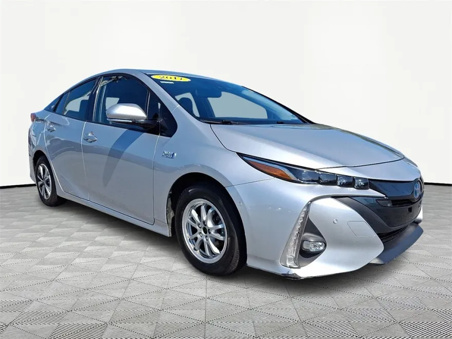 2021 Toyota Prius Prime XLE photo 2