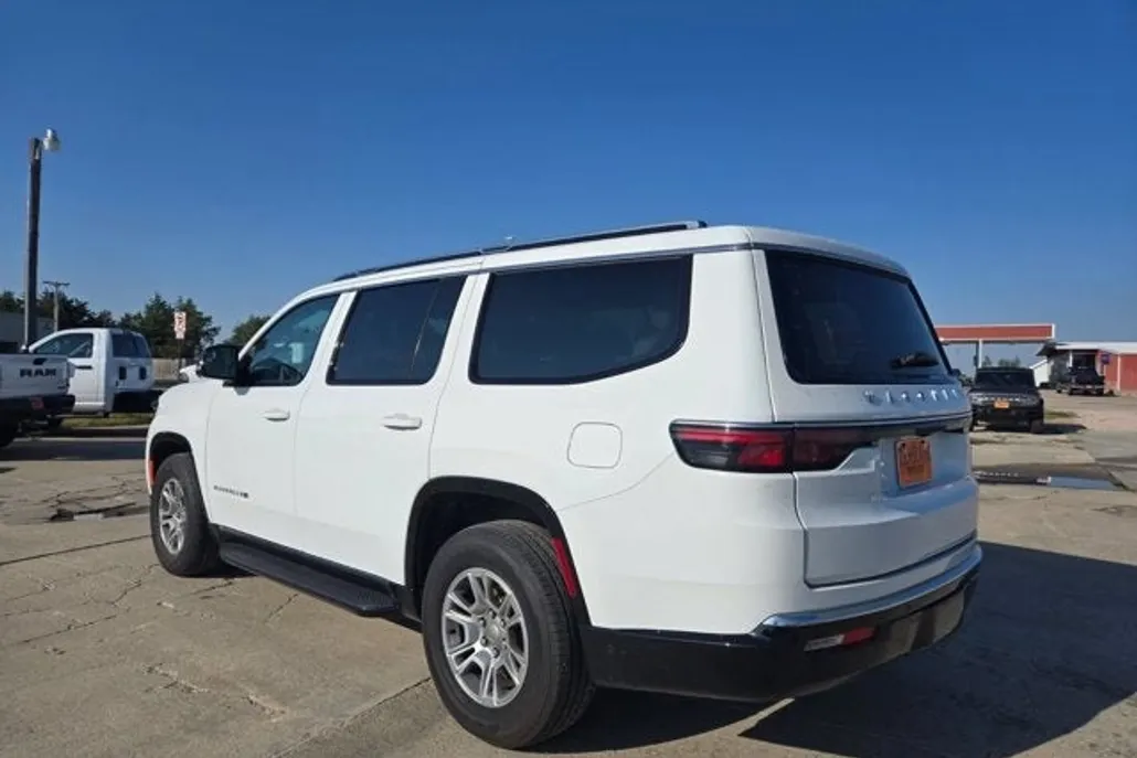 2024 Jeep Wagoneer Series I photo 1