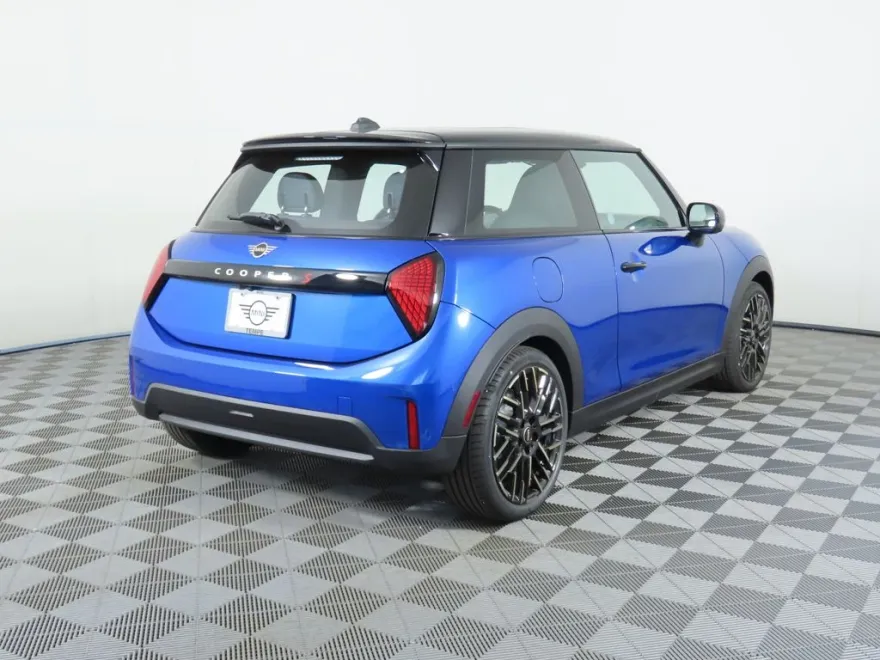 2025 Mini Cooper 2 Door Hardtop Iconic photo 1