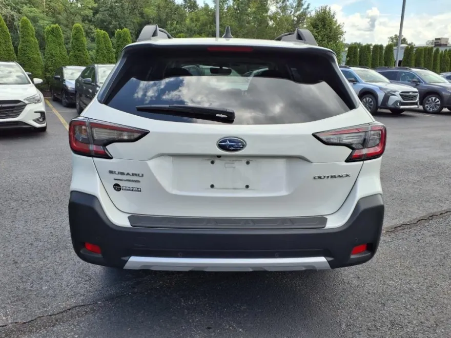 2024 Subaru Outback Limited photo 1