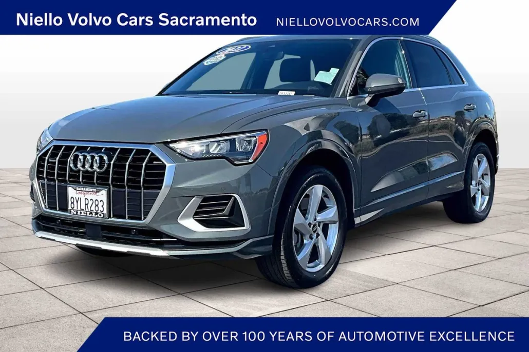 2022 Audi Q3 Premium 40 TFSI photo 1