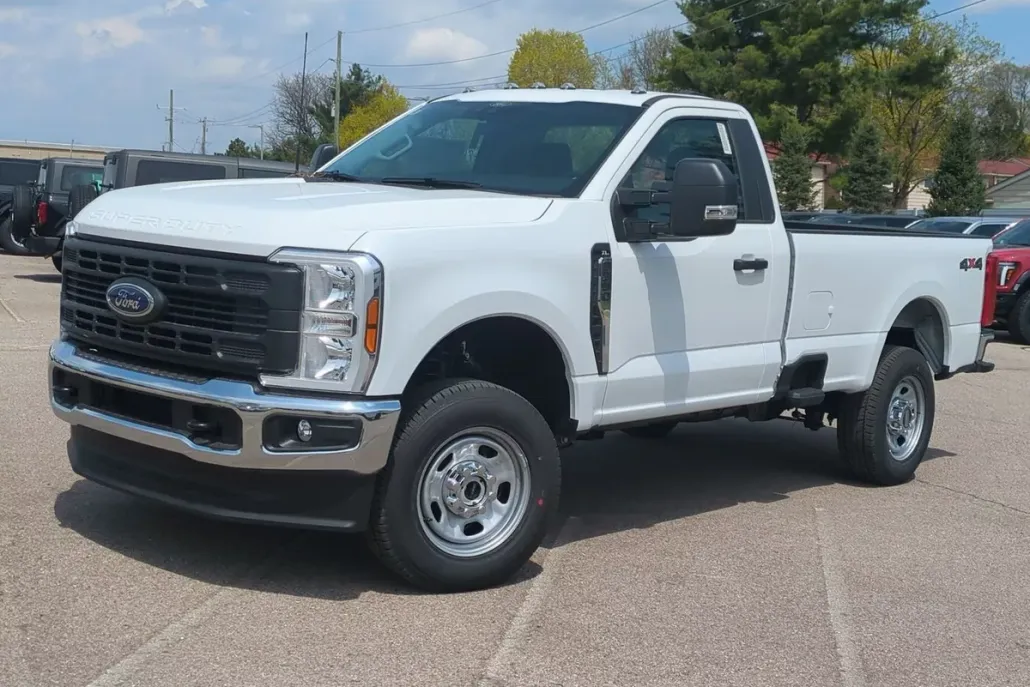 2025 Ford F-350 XL photo 1