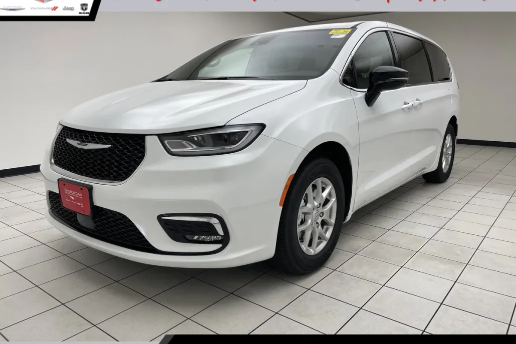 2026 Chrysler Pacifica photo 1