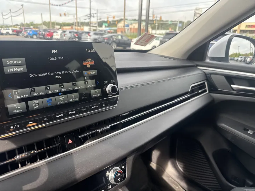 2022 Mitsubishi Outlander Black Edition photo 1