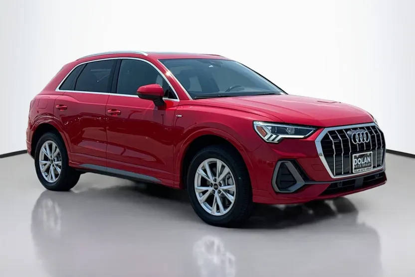 2025 Audi Q3 S line Premium photo 1