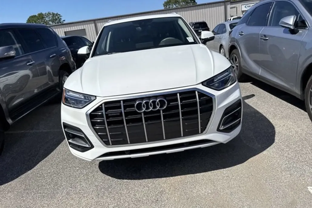 2021 Audi Q5 Premium photo 1