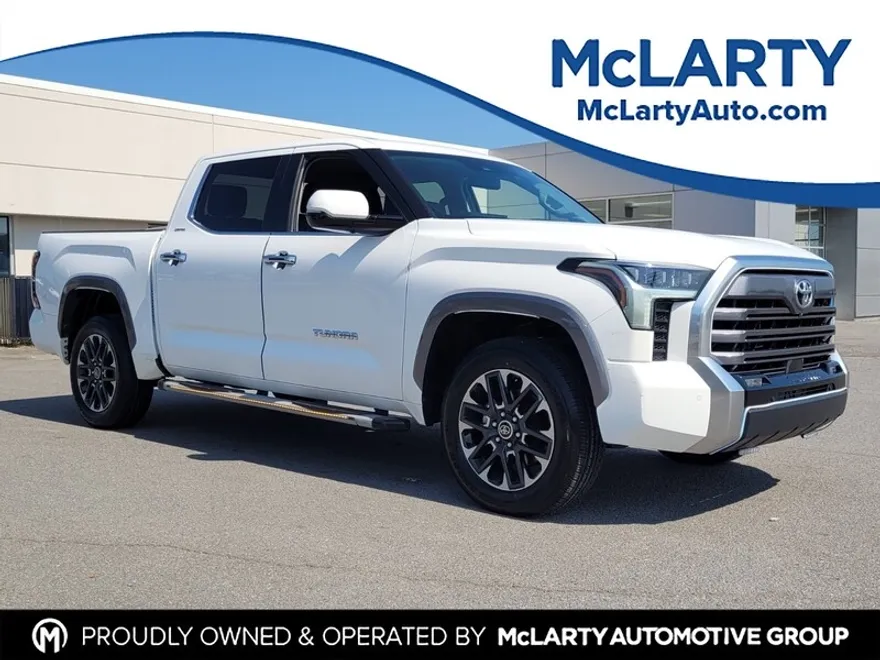 2023 Toyota Tundra Limited CrewMax photo 1