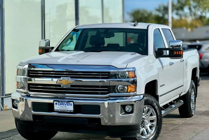 2016 Chevrolet Silverado 3500HD LTZ photo 1