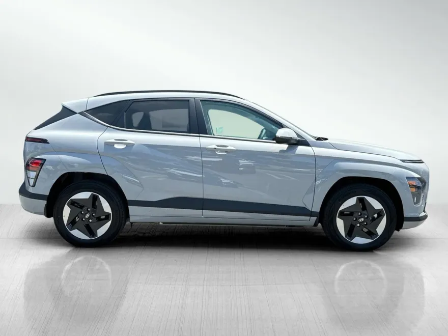 2025 Hyundai Kona Electric SEL photo 1