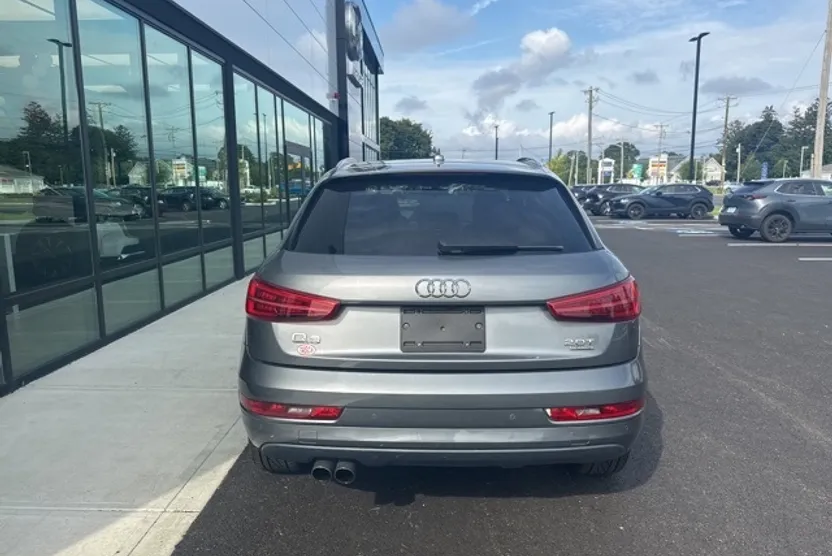 2017 Audi Q3 Premium photo 1