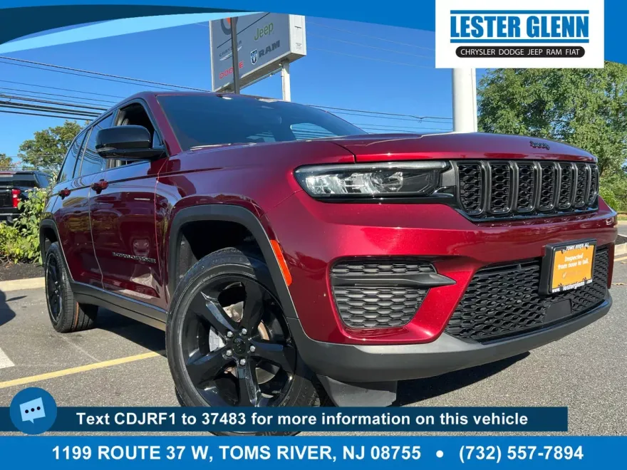 2023 Jeep Grand Cherokee Altitude photo 1