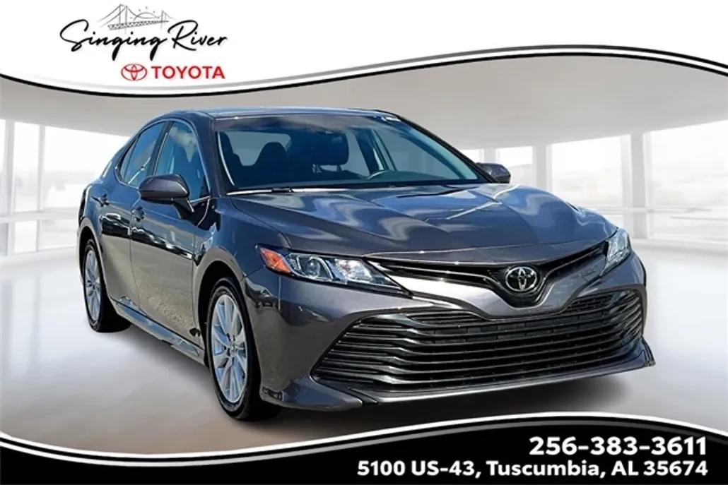 2020 Toyota Camry LE photo 1