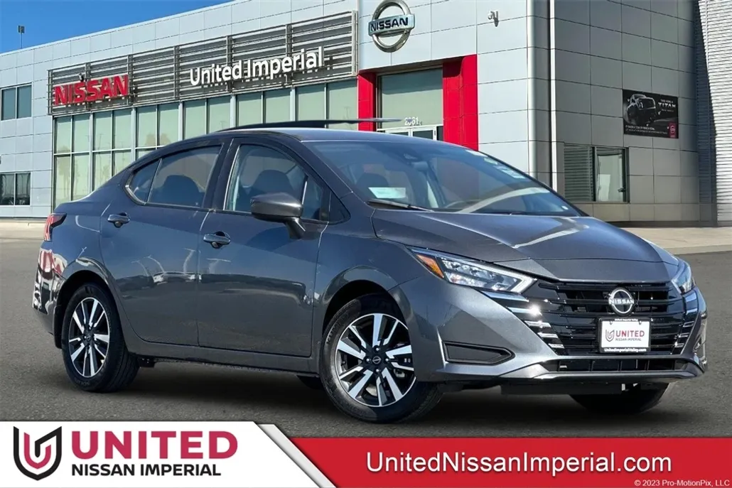 2025 Nissan Versa 1.6 SV photo 1