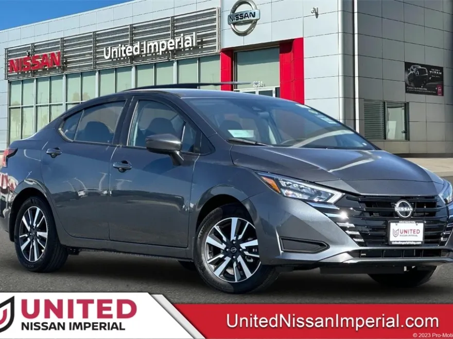 2025 Nissan Versa 1.6 SV photo 1