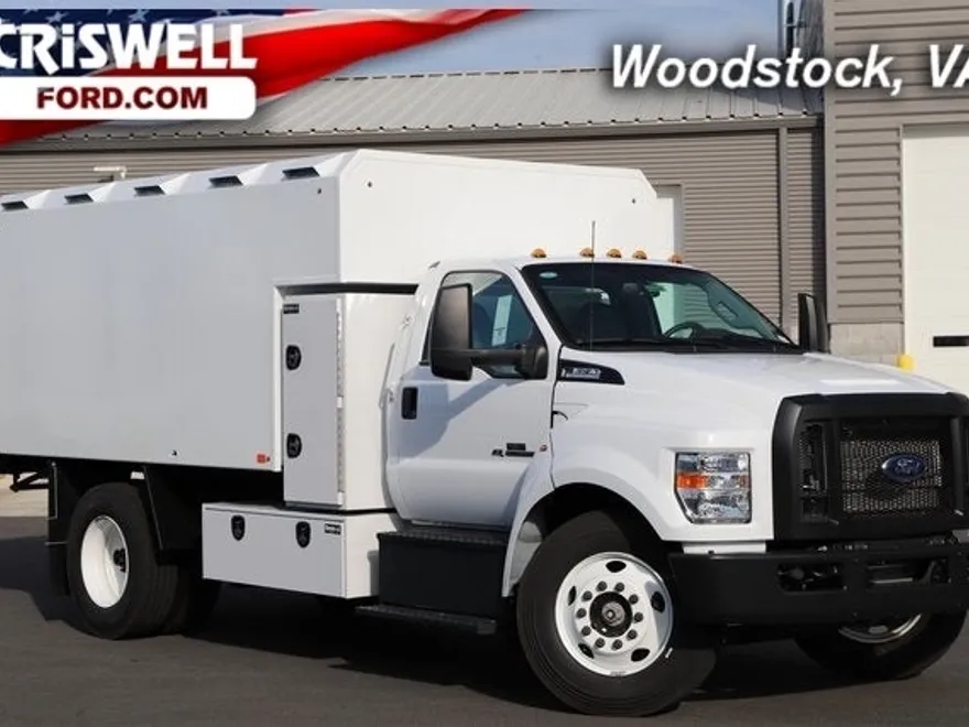 2025 Ford F-650 SuperCab photo 1