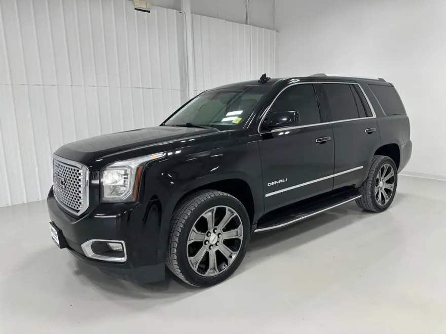 2017 Gmc Yukon Denali photo 1