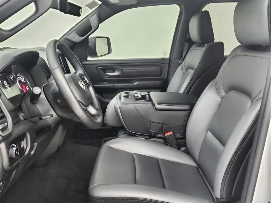 2025 Ram 1500 Tradesman photo 1
