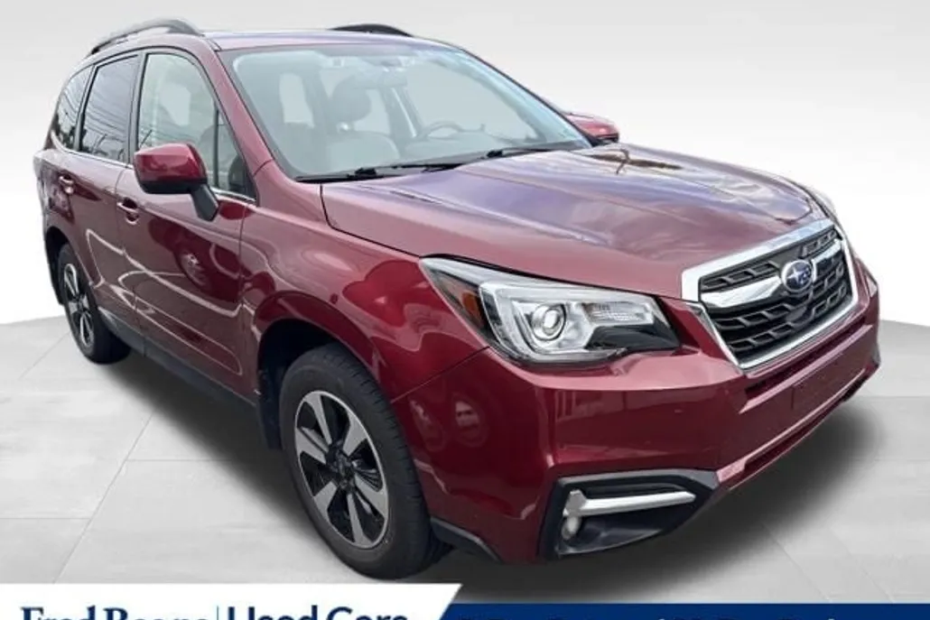2017 Subaru Forester 2.5i Limited photo 1