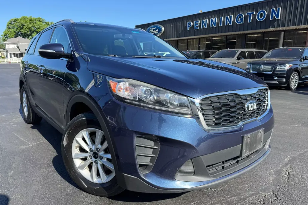 2019 Kia Sorento LX photo 1