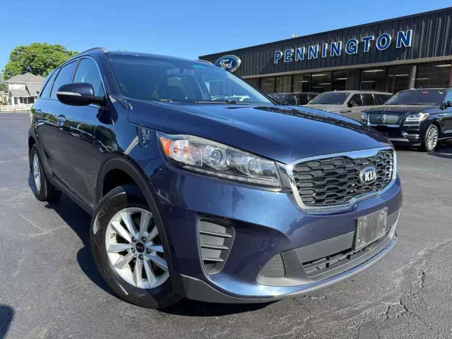 2019 Kia Sorento LX photo 1