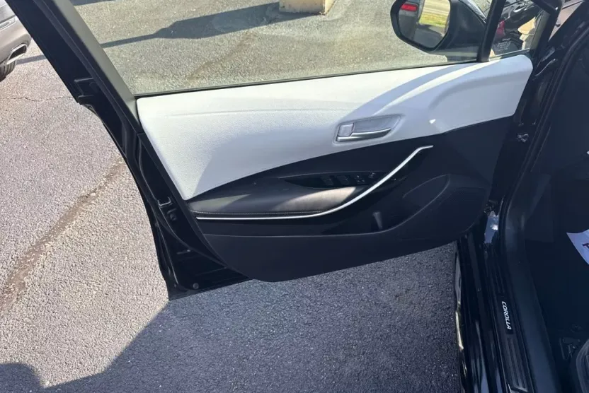 2022 Toyota Corolla XSE photo 1