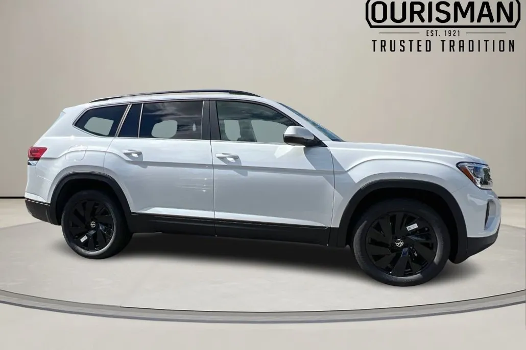 2026 Volkswagen Atlas SE Technology photo 1