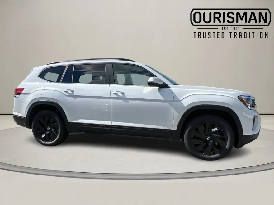2026 Volkswagen Atlas SE Technology photo 1