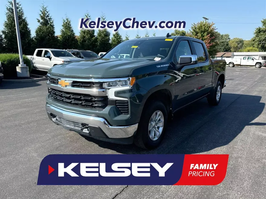 2025 Chevrolet Silverado 1500 LT photo 1