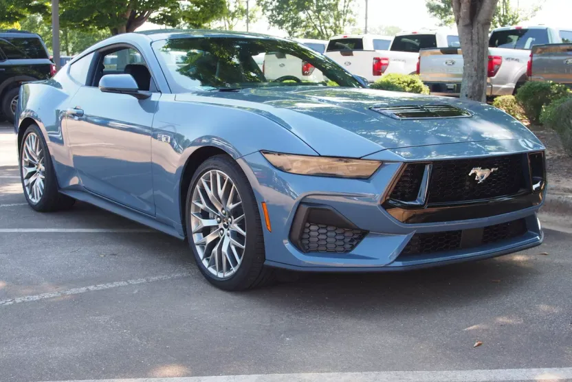 2025 Ford Mustang GT Premium photo 1