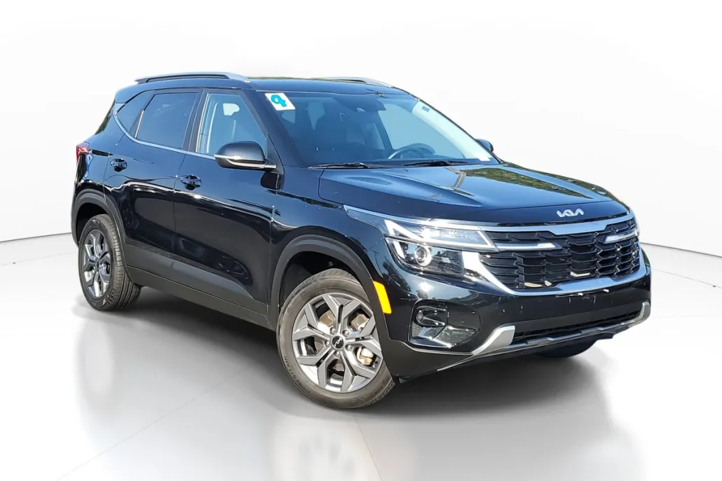 2024 Kia Seltos S photo 1