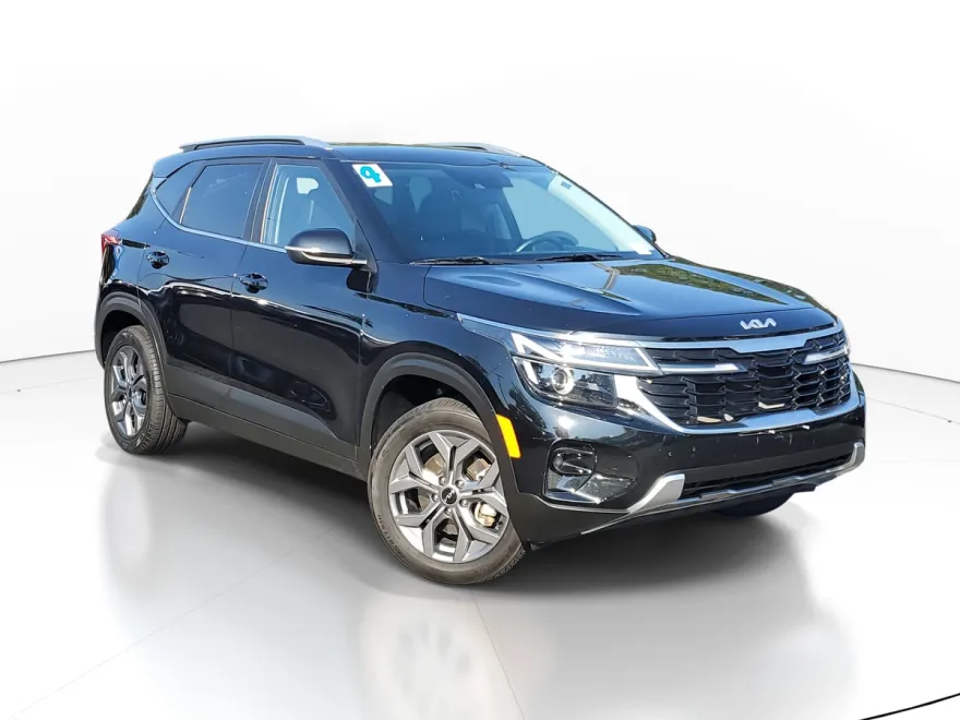 2024 Kia Seltos S photo 1
