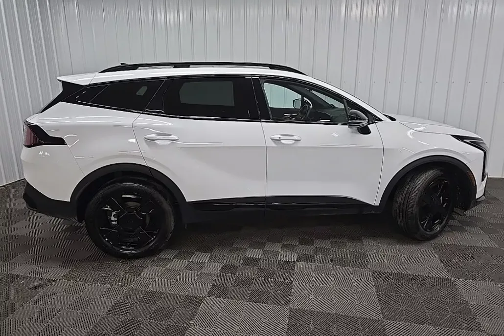 2026 Kia Sportage X-Line photo 1