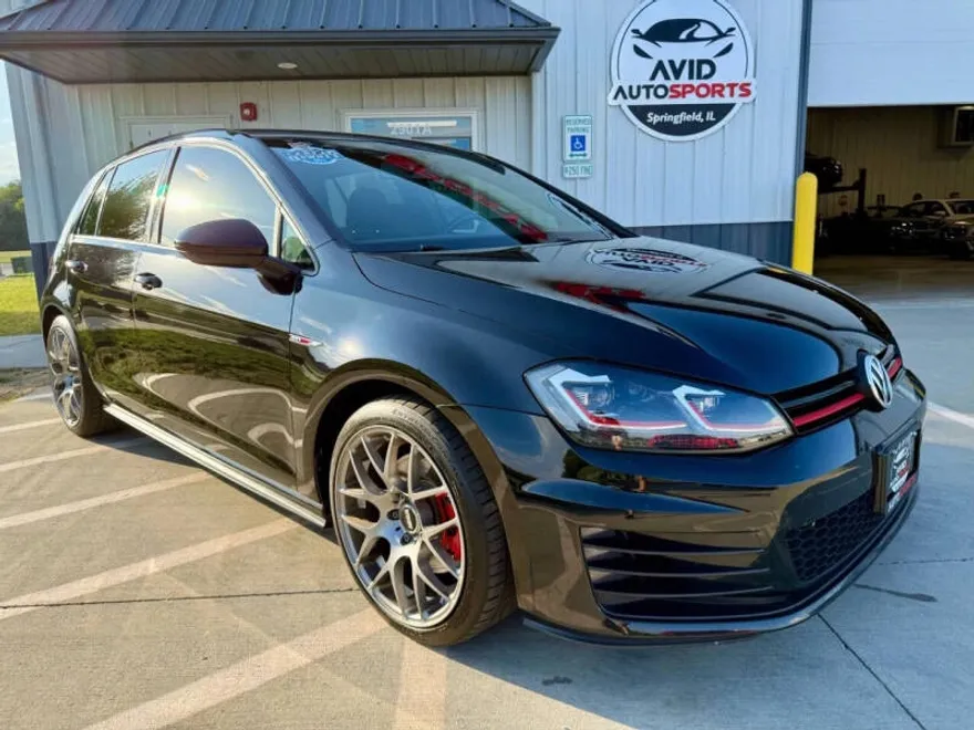 2017 Volkswagen Golf GTI S photo 1