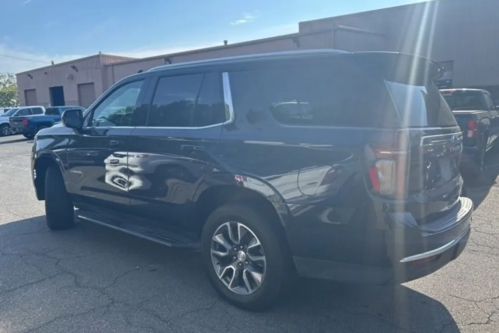 2023 Chevrolet Tahoe LT photo 1
