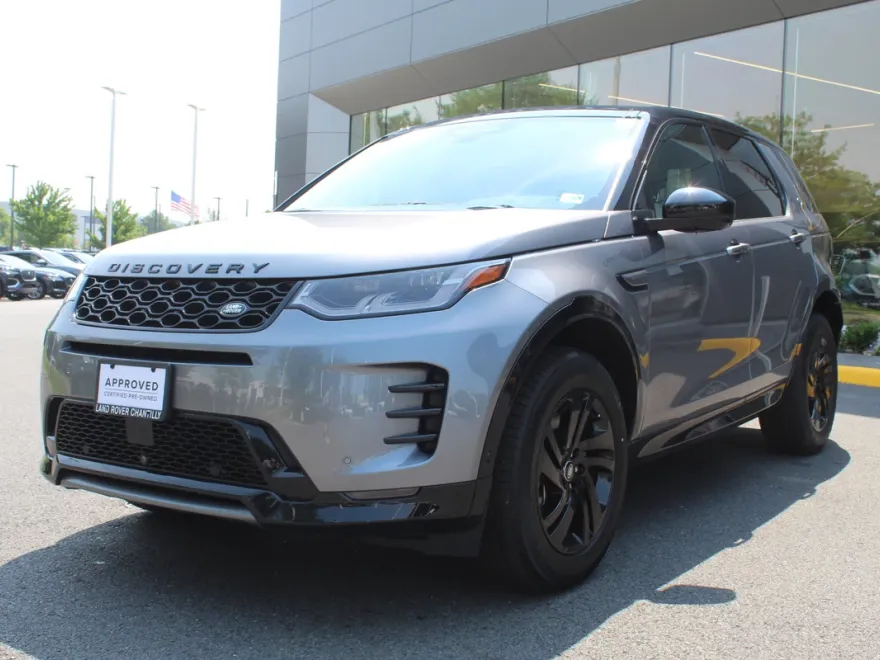 2024 Land Rover Discovery Sport Dynamic SE photo 1