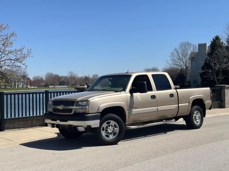 2004 Chevrolet Silverado 2500HD photo 1