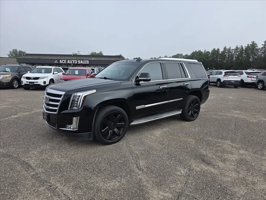 2015 Cadillac Escalade Luxury photo 1