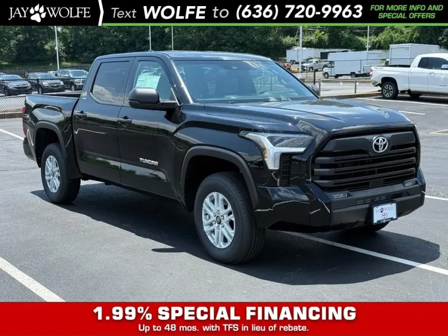 2025 Toyota Tundra SR5 CrewMax photo 1