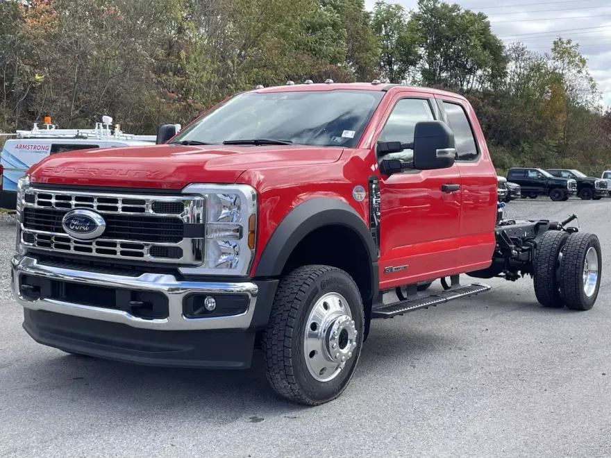 2024 Ford F-550 XLT photo 1