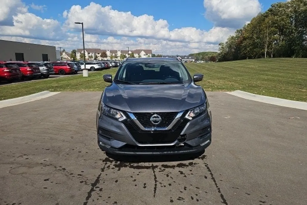 2022 Nissan Rogue Sport SV photo 1