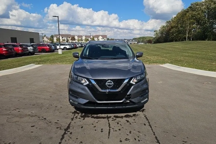 2022 Nissan Rogue Sport SV photo 1