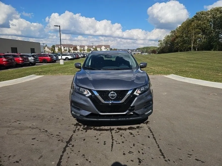 2022 Nissan Rogue Sport SV photo 1