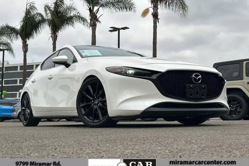 2019 Mazda Mazda3 Hatchback Premium photo 1