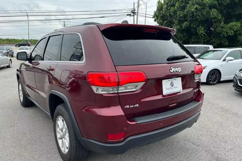 2018 Jeep Grand Cherokee Laredo photo 1